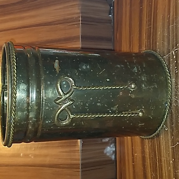 Vintage faux brass Victorian trash can - Picture 1 of 5